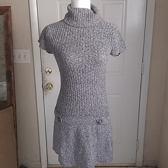 Adorable grey sweater 👗 - Picture 3 of 8